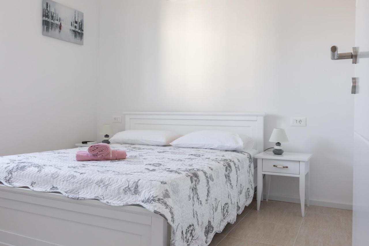 Apartment Oseka Makarska Exterior photo